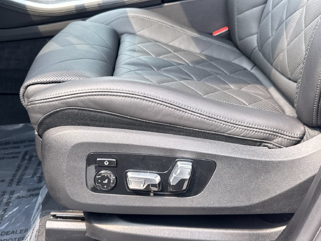 Used 2024 BMW X5 xDrive40i w/ Climate Comfort Package AWD/4WD image 14