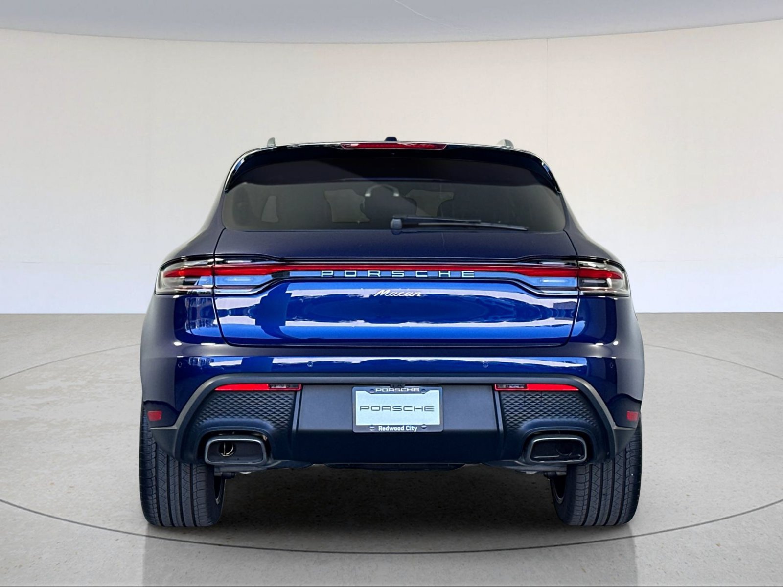 Certified 2026 Porsche Macan AWD/4WD image 7