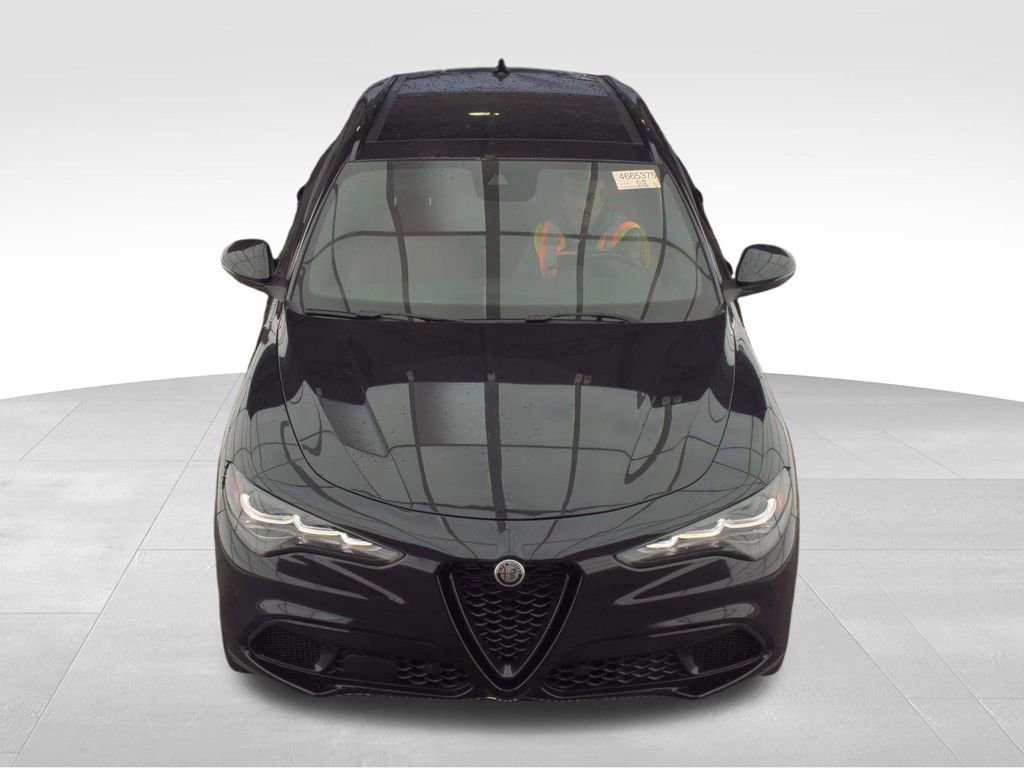 Used 2024 Alfa Romeo Stelvio Veloce AWD/4WD image 15