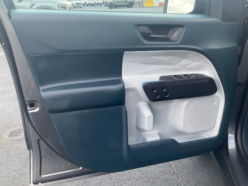 New 2026 Ford Maverick XLT image 17