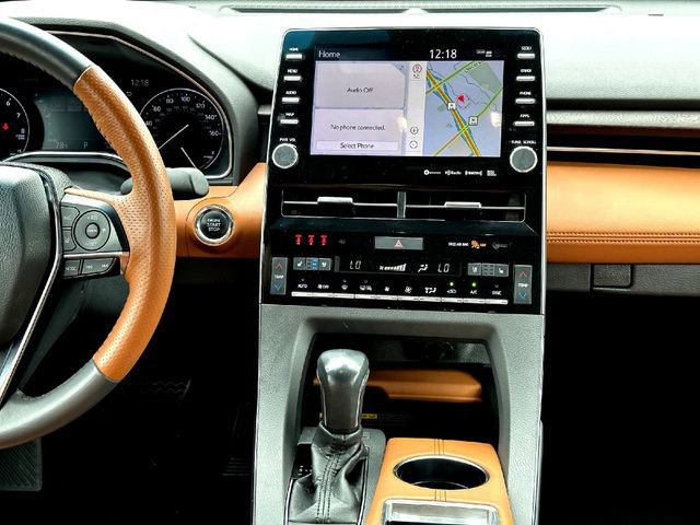 Used 2021 Toyota Avalon Limited FWD image 27