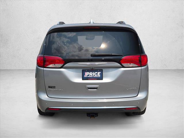 Used 2018 Chrysler Pacifica Limited w/ Advanced Safetytec Group FWD image 7