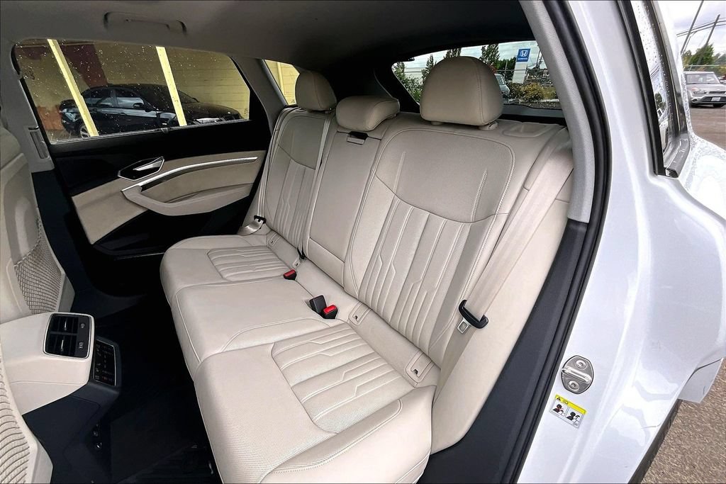 Used 2019 Audi e-tron Prestige AWD/4WD image 21
