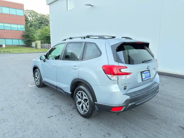 Used 2021 Subaru Forester Premium AWD/4WD image 4