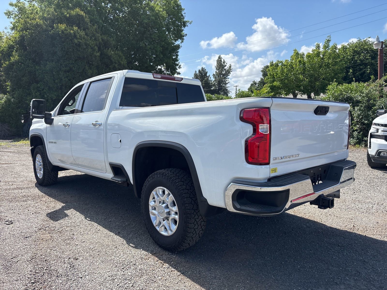 Used 2020 Chevrolet Silverado 2500 LTZ w/ LTZ Convenience Package AWD/4WD image 3