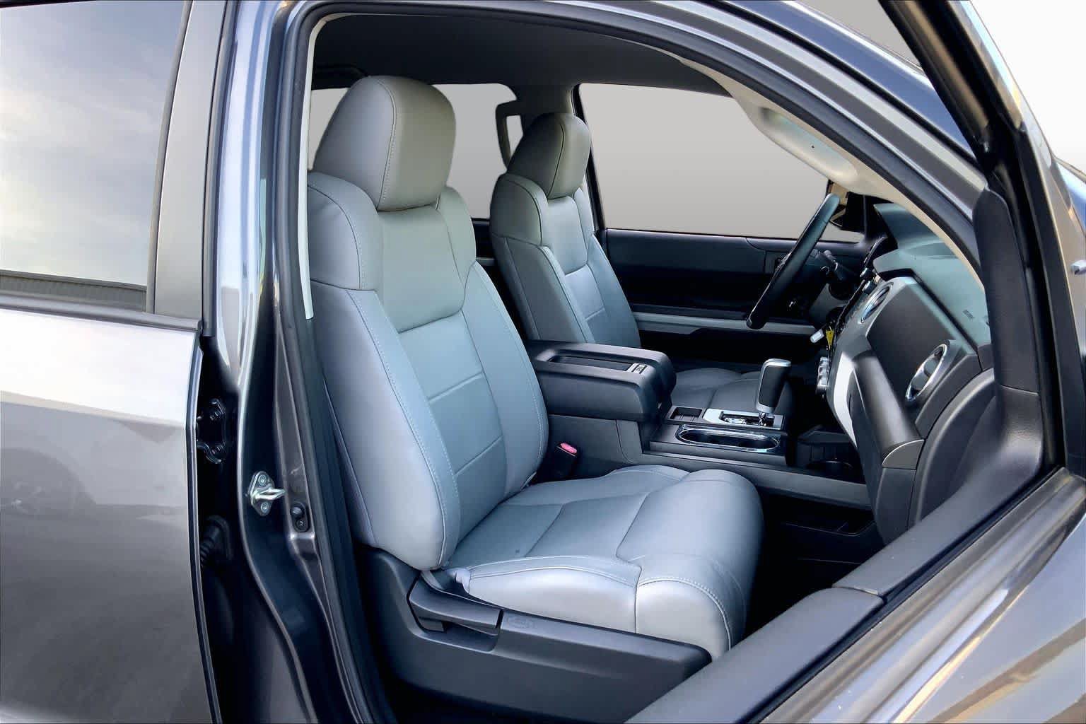 Used 2020 Toyota Tundra SR5 w/ SR5 Leather Package RWD image 9