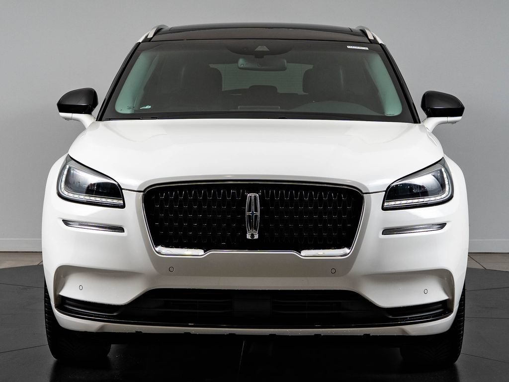 Used 2022 Lincoln Corsair AWD w/ Premium Package image 2