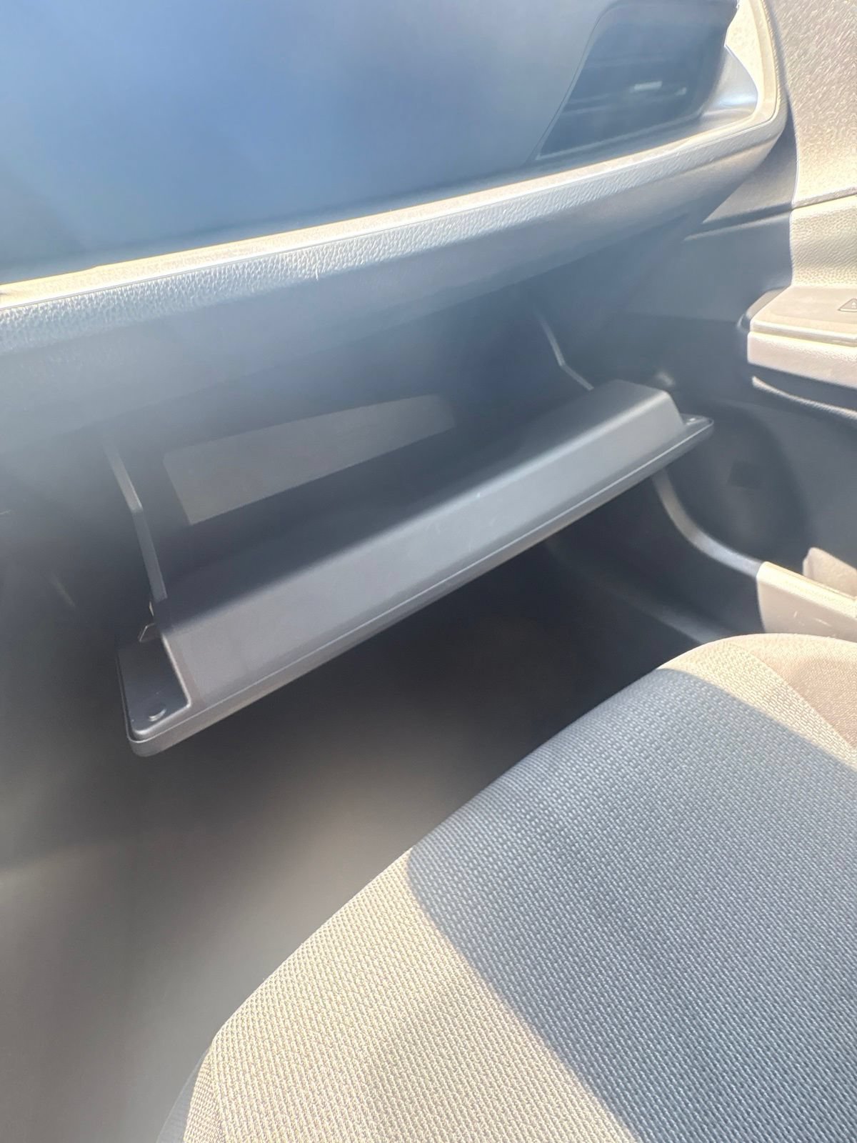 Used 2024 Toyota Prius LE FWD image 29