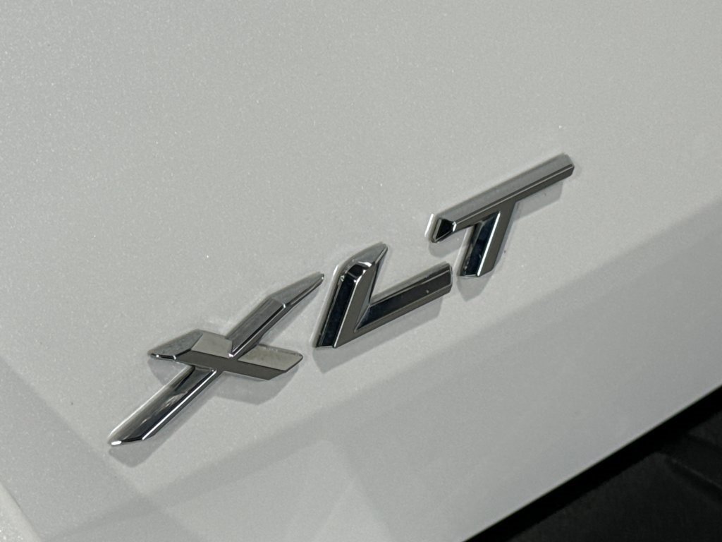 Used 2021 Ford Explorer XLT image 34