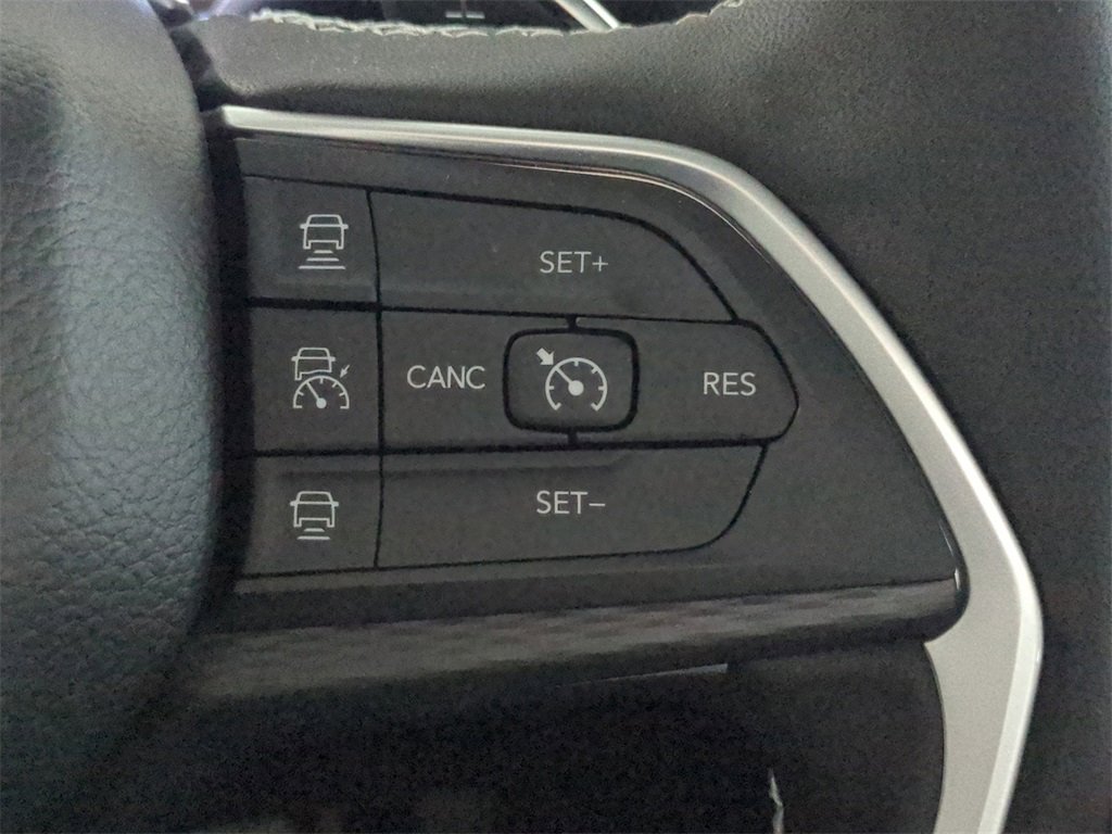 New 2025 Jeep Grand Cherokee L Altitude image 28