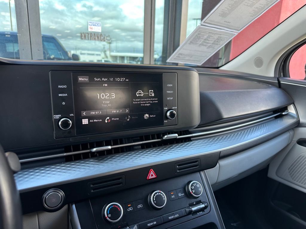 Used 2022 Kia Carnival LX image 20