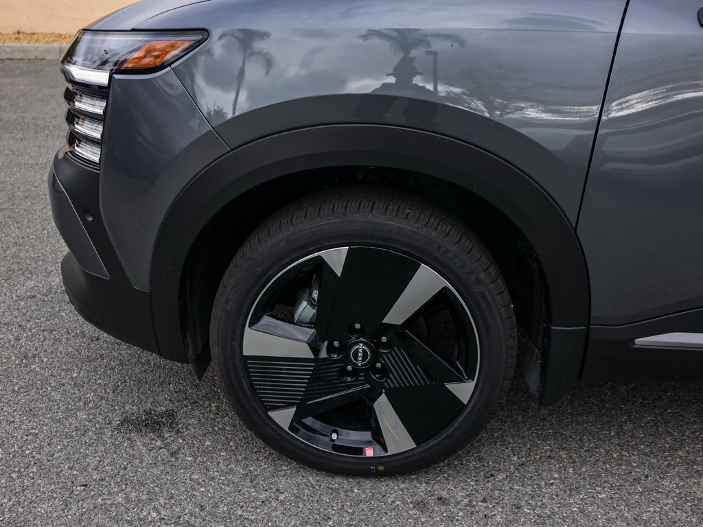 New 2026 Nissan Kicks SR FWD image 11
