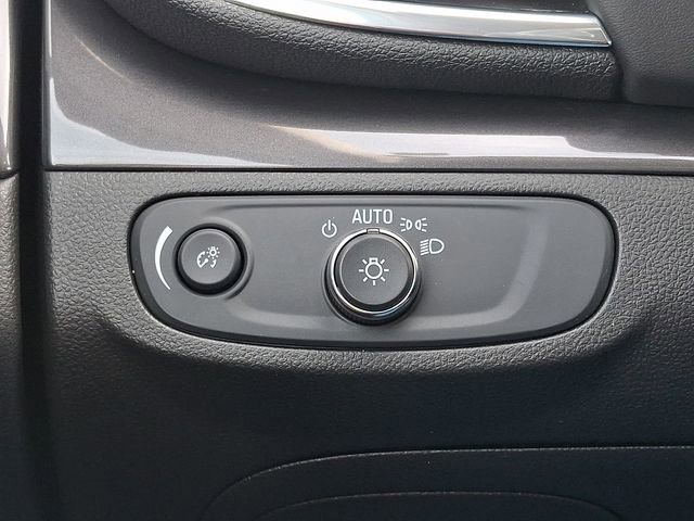 Used 2021 Buick Encore Preferred w/ Safety Package image 23