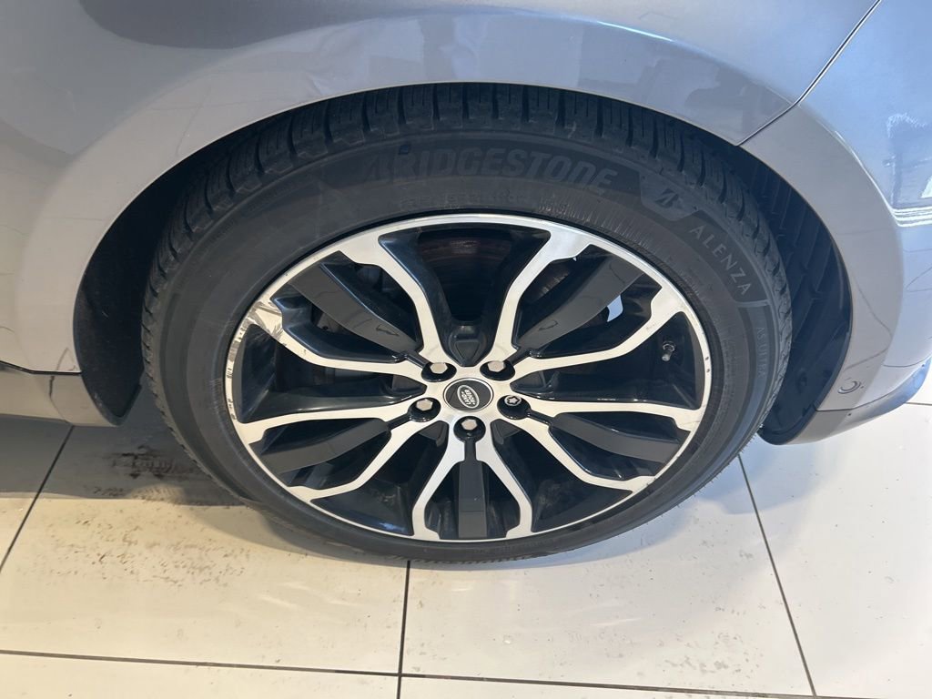 Certified 2021 Land Rover Range Rover Sport HSE Silver Edition image 23