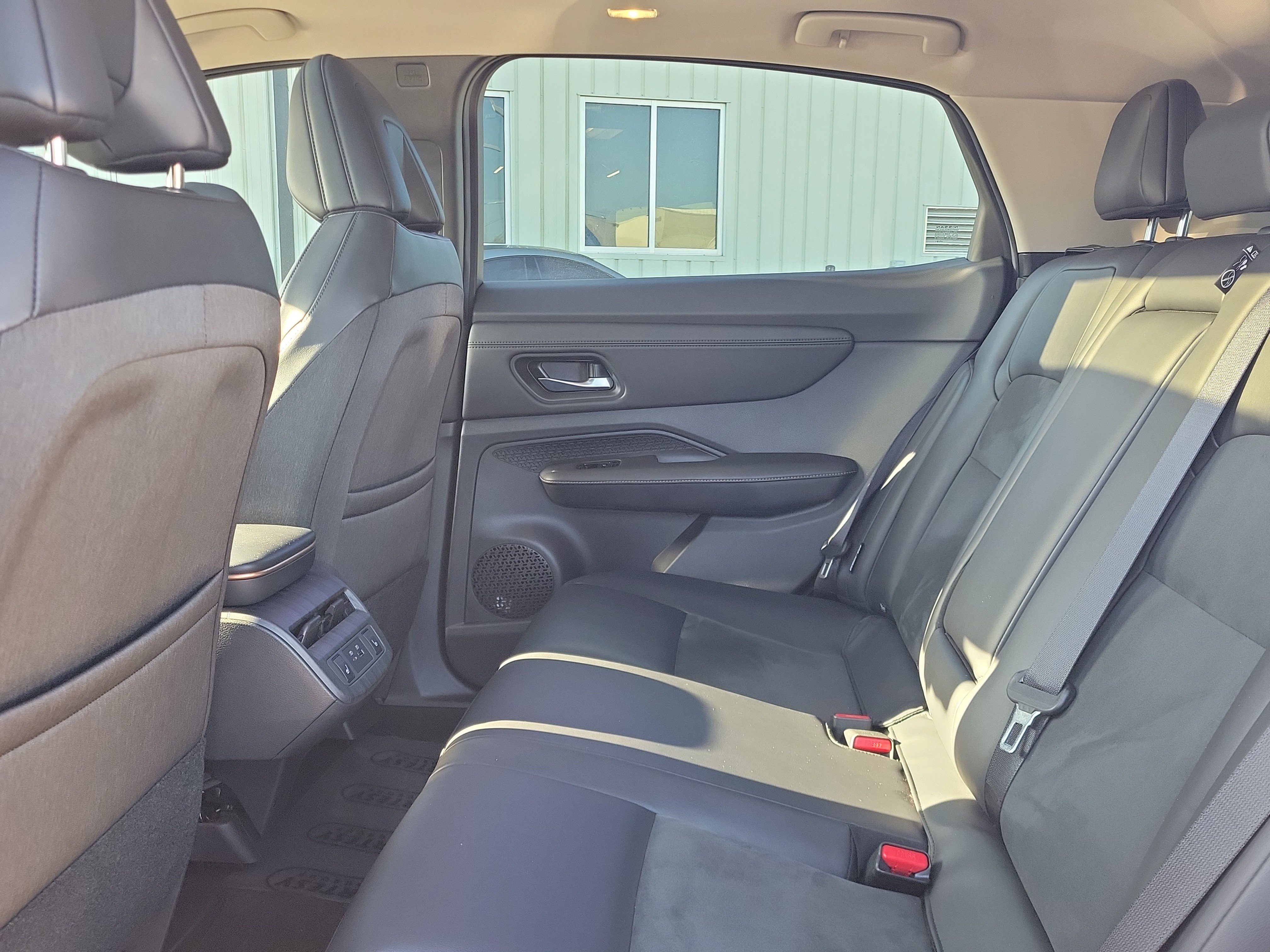 Certified 2023 Nissan Ariya FWD image 12