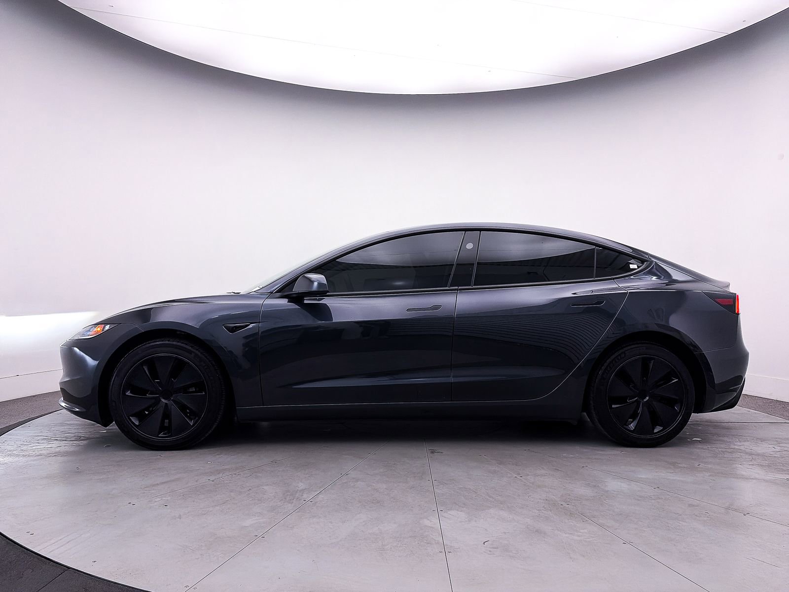 Used 2024 Tesla Model 3 Standard Range image 35