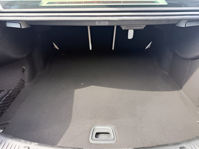 Used 2019 Mercedes-Benz E 300 4MATIC image 9
