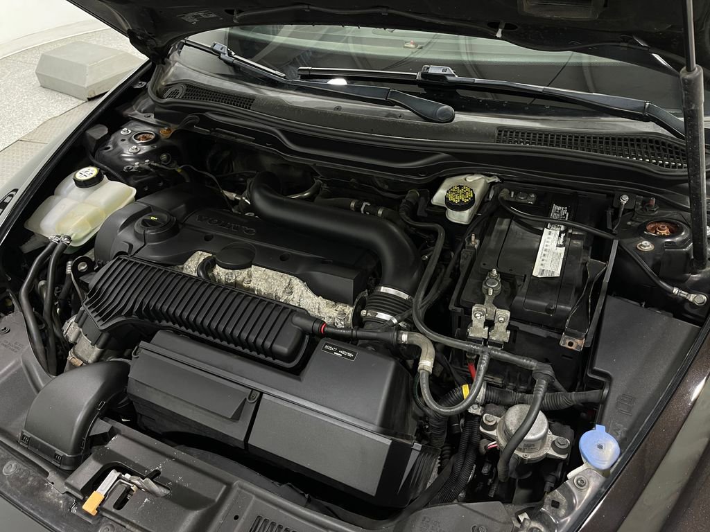 Used 2013 Volvo C70 T5 image 25