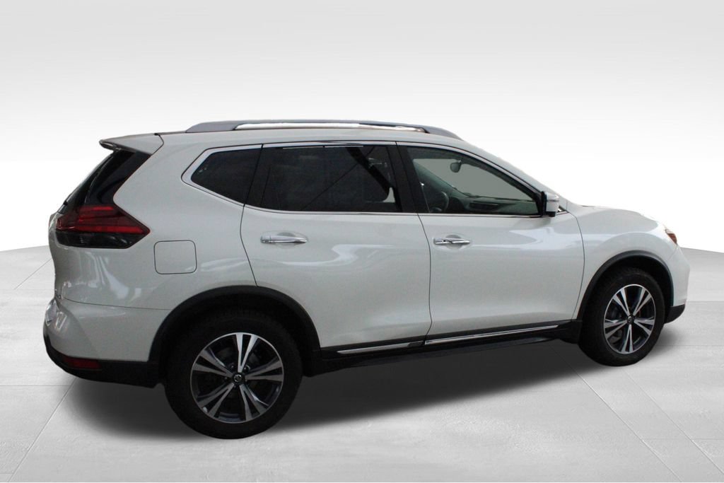 Used 2017 Nissan Rogue SL w/ SL Premium Package AWD/4WD image 16