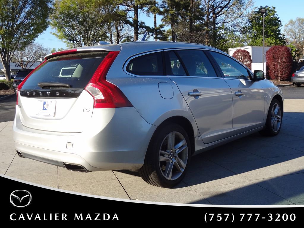 Used 2015 Volvo V60 T5 Premier image 4