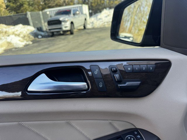 Used 2016 Mercedes-Benz GL 450 4MATIC image 21