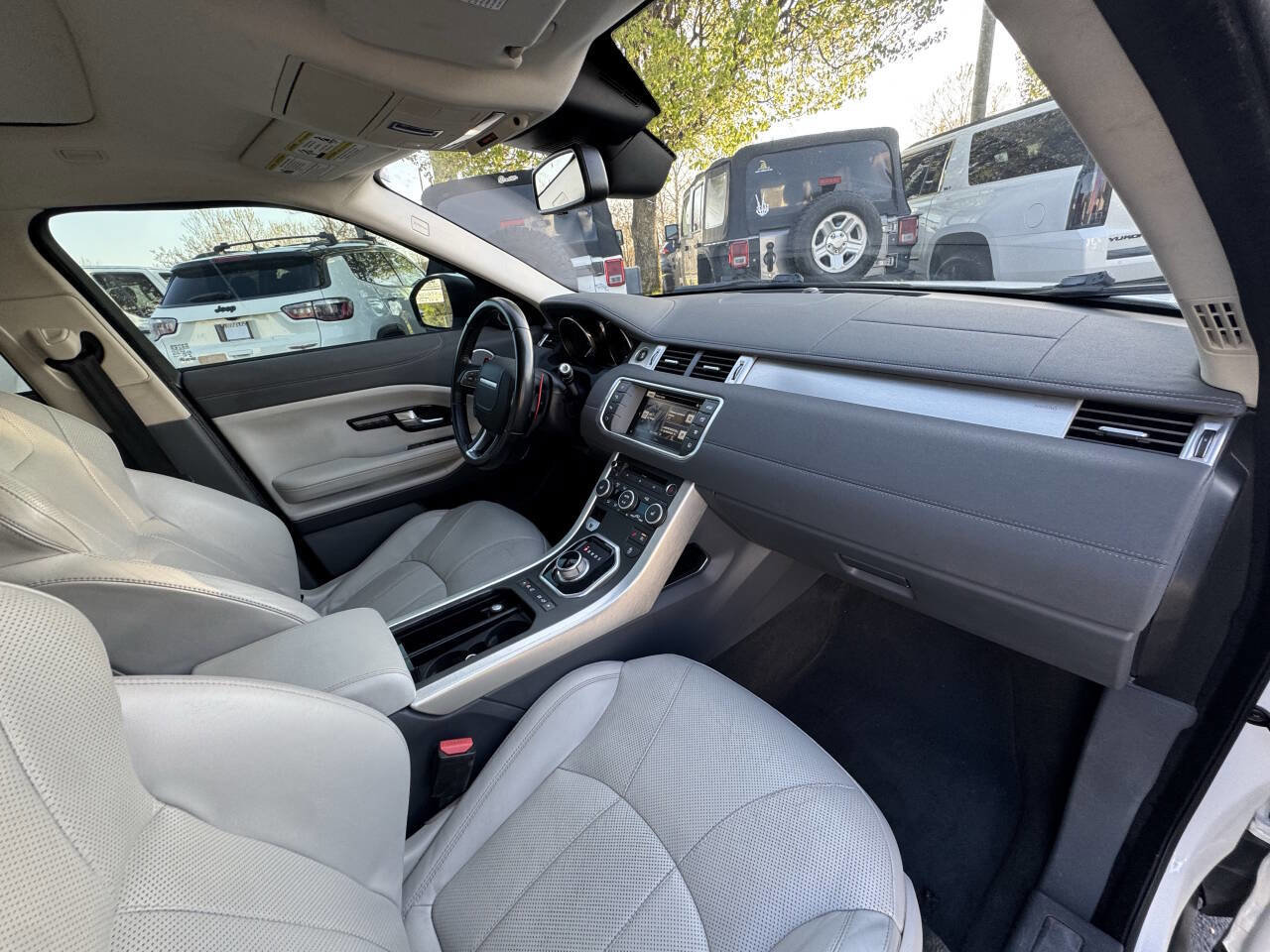 Used 2016 Land Rover Range Rover Evoque HSE AWD/4WD image 9