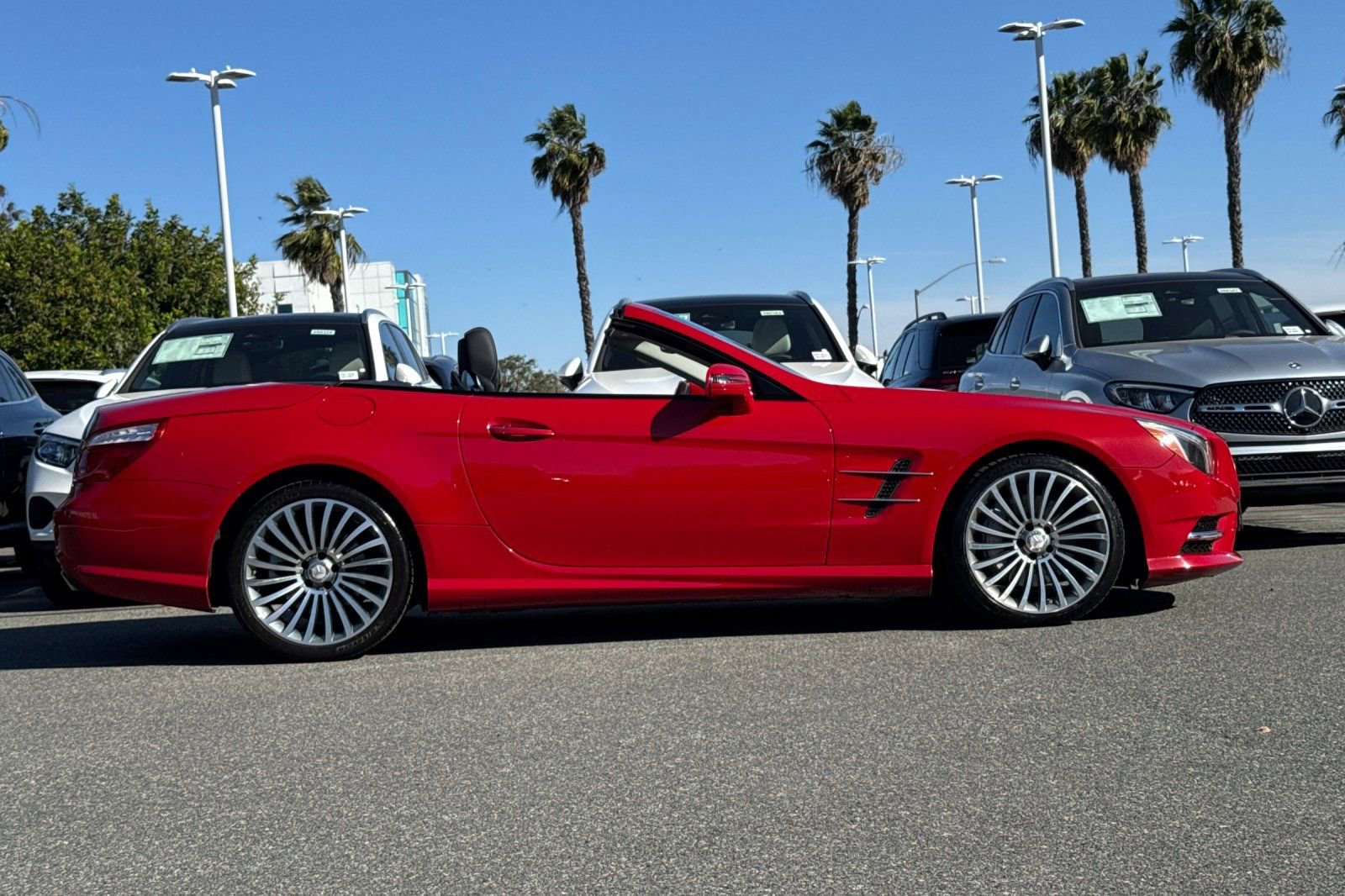 Used 2013 Mercedes-Benz SL 550 image 3