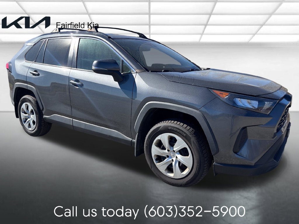 Used 2019 Toyota RAV4 LE w/ Carpet Mat Package AWD/4WD image 7