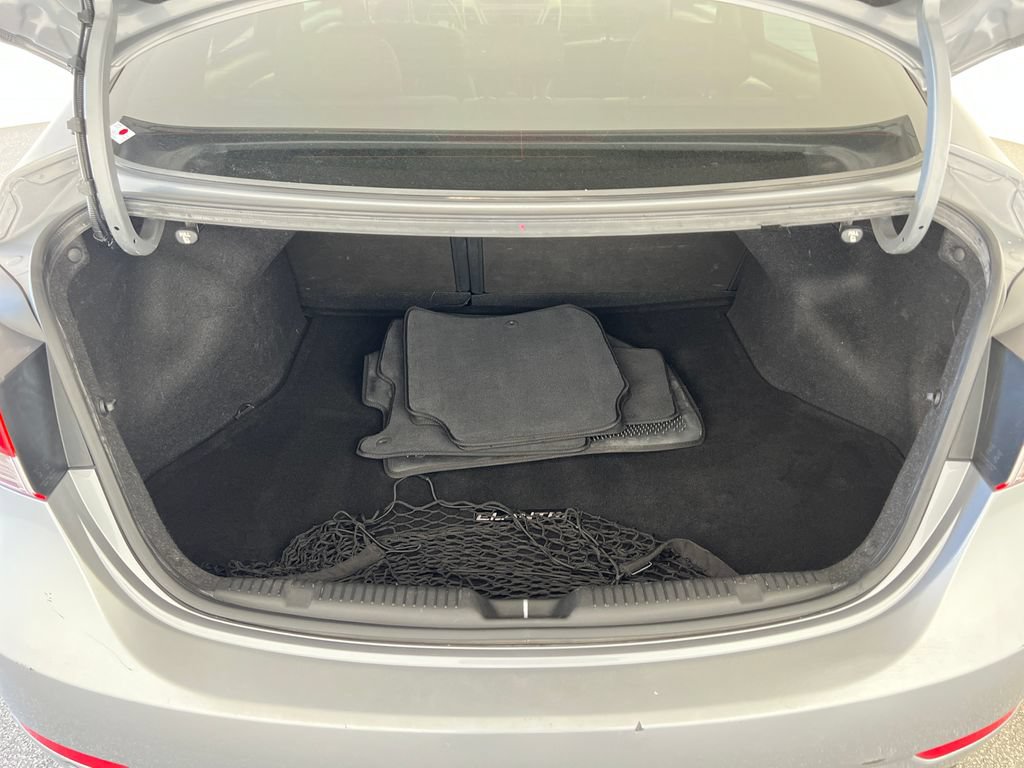 Used 2015 Hyundai Elantra SE FWD image 22