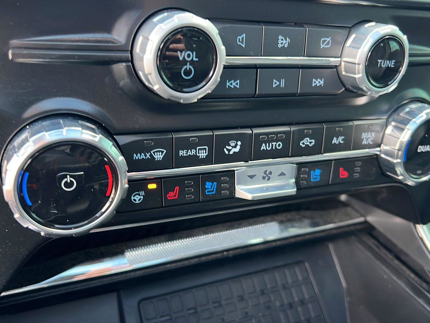 Certified 2024 Ford F150 Raptor AWD/4WD image 30