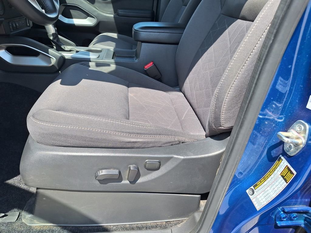 Used 2025 Nissan Frontier SV w/ SV Convenience Package RWD image 30