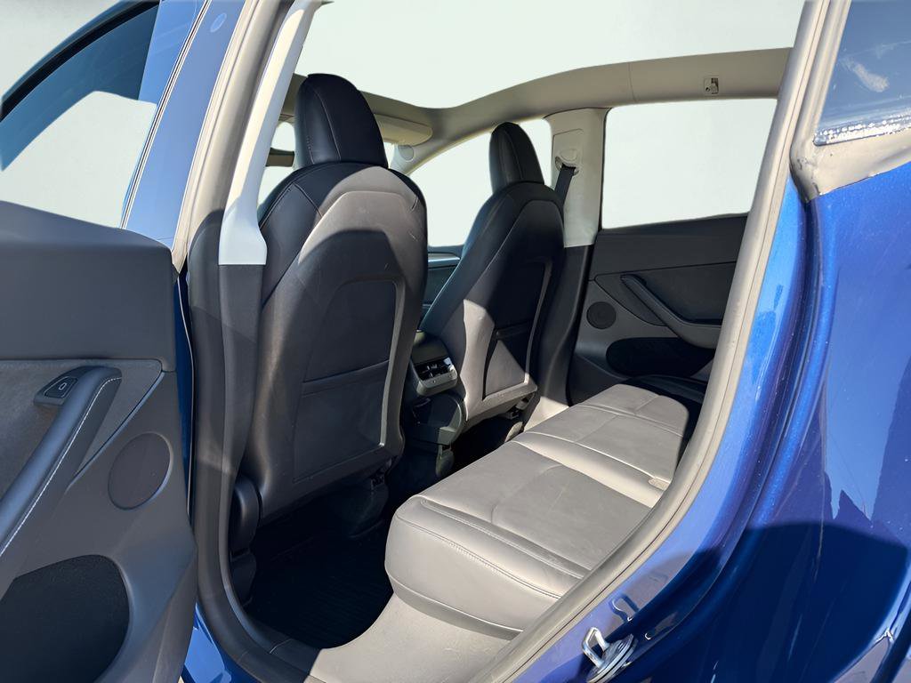 Used 2022 Tesla Model Y Performance image 22