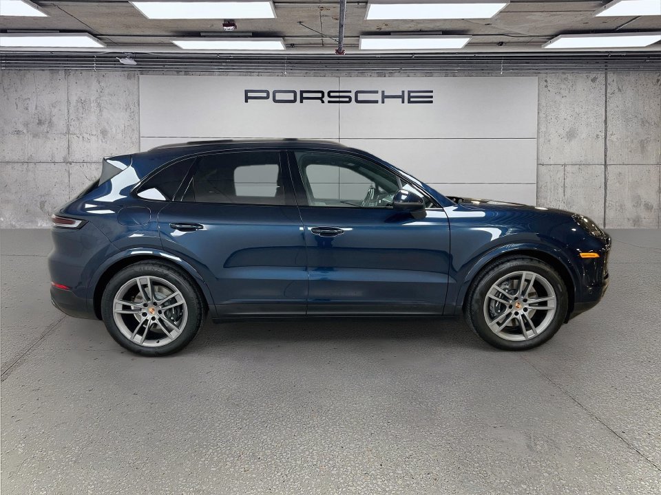Certified 2026 Porsche Cayenne AWD/4WD image 8
