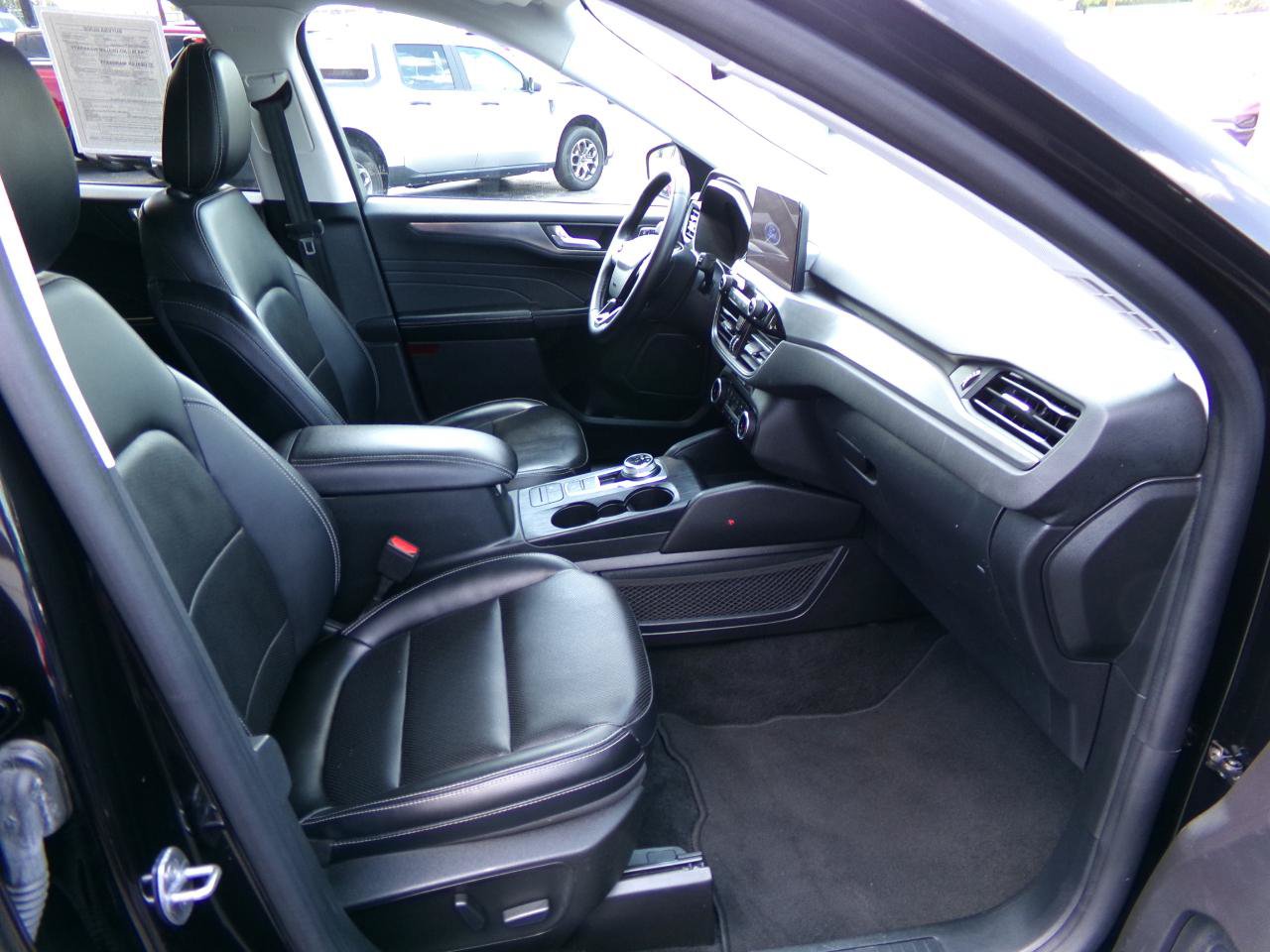 Used 2022 Ford Escape Titanium AWD/4WD image 33