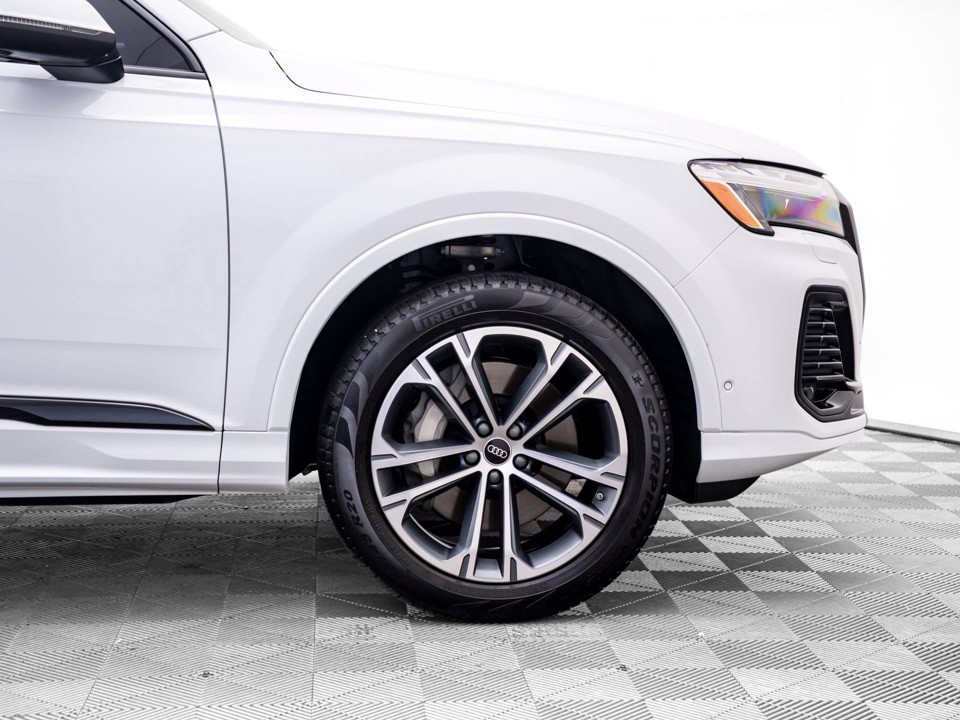 Used 2025 Audi Q7 2.0T Premium Plus AWD/4WD image 31