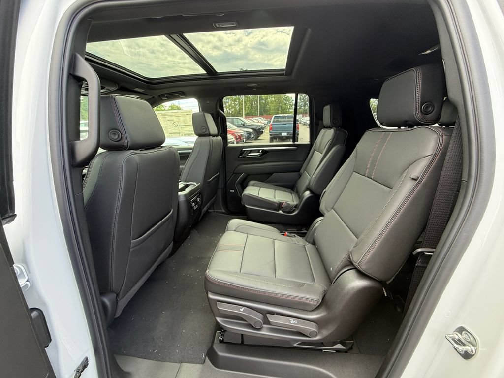 New 2026 Chevrolet Suburban RST w/ RST Capability Package AWD/4WD image 25