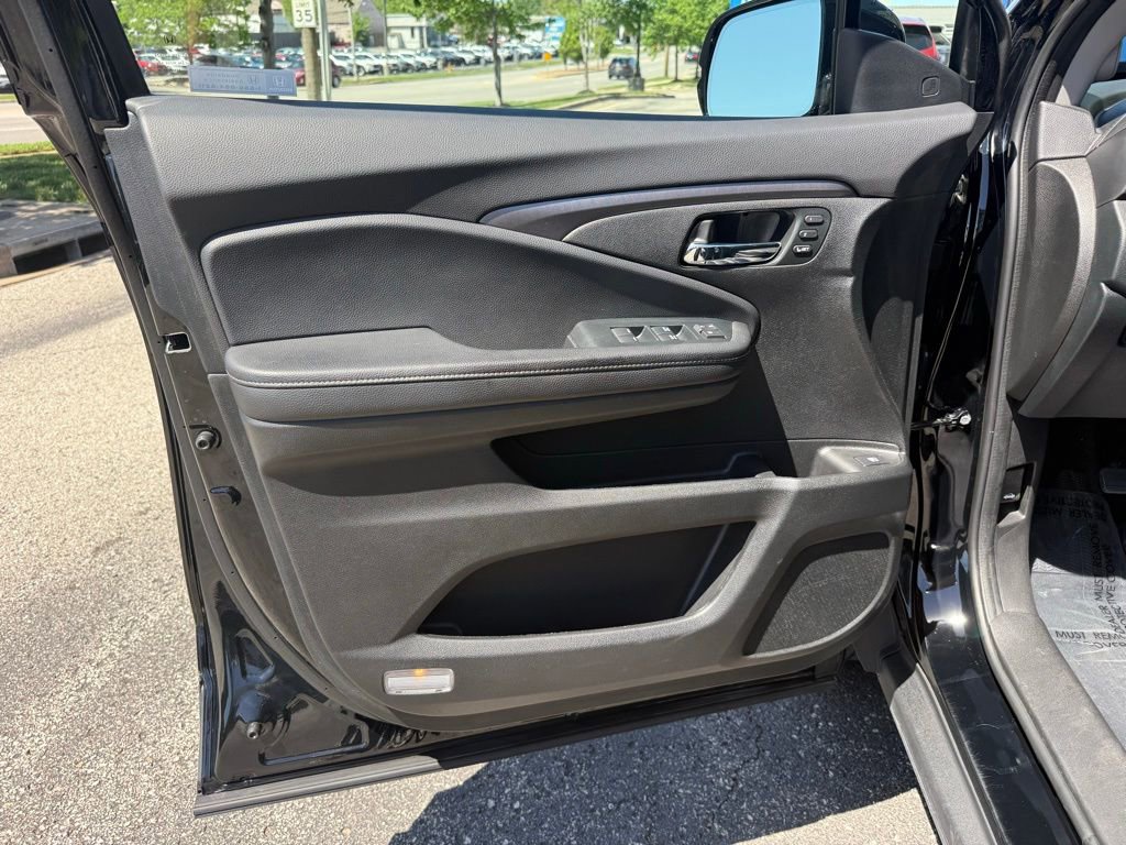 Used 2023 Honda Ridgeline RTL-E image 16