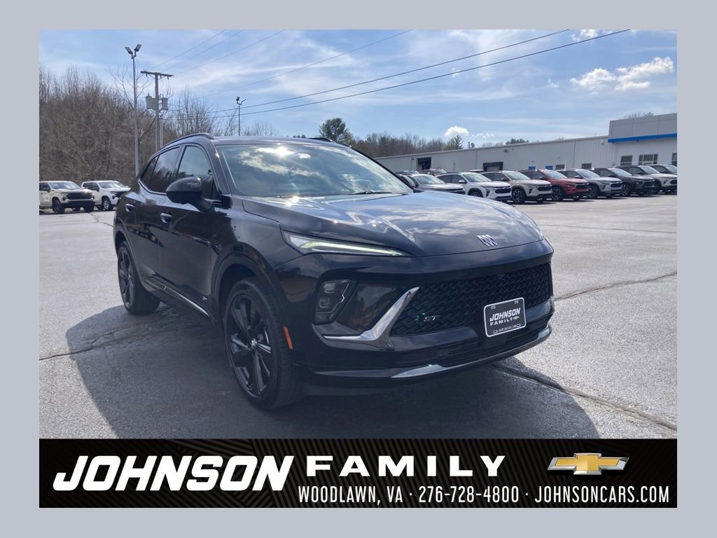 Used 2025 Buick Envision Sport Touring image 1