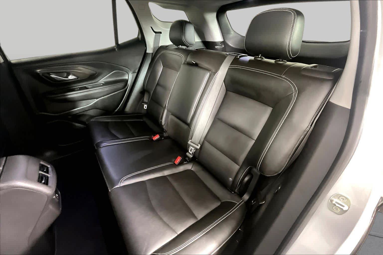 Used 2022 GMC Terrain SLT FWD image 19