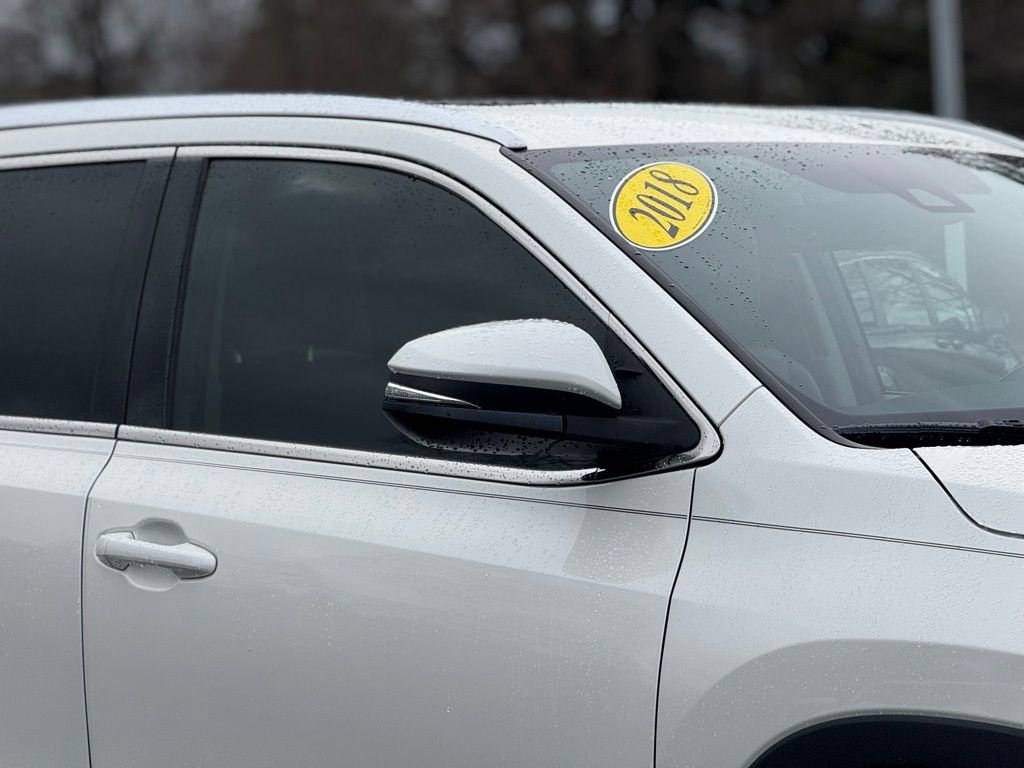 Used 2018 Toyota Highlander XLE image 7