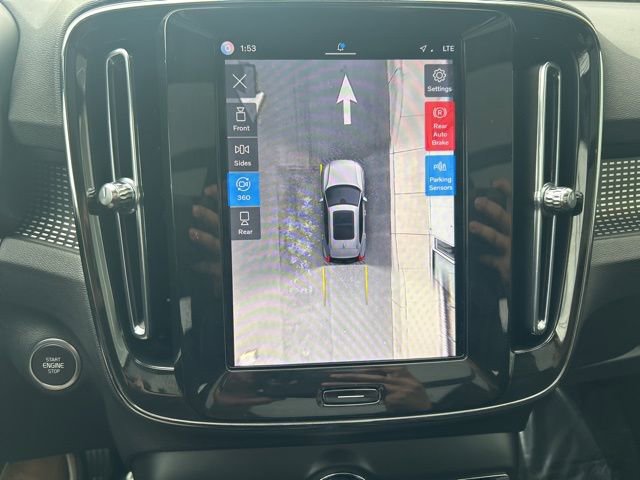 Certified 2025 Volvo XC40 B5 Plus image 24