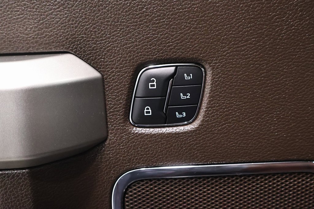 Certified 2022 Ford F450 King Ranch w/ FX4 Off-Road Package image 13