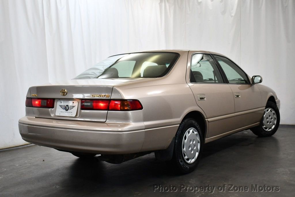 Used 1997 Toyota Camry LE image 8