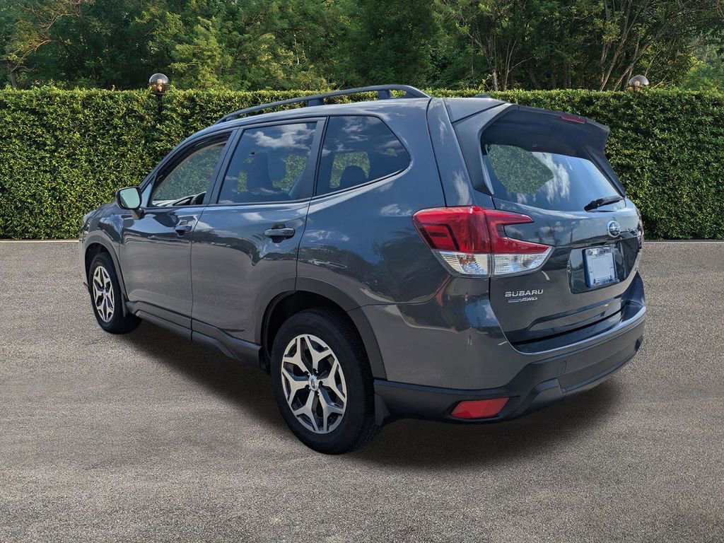 Used 2023 Subaru Forester Premium image 6