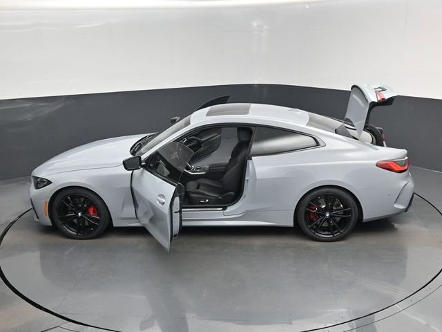 Used 2024 BMW M440i Coupe w/ Premium Package RWD image 17