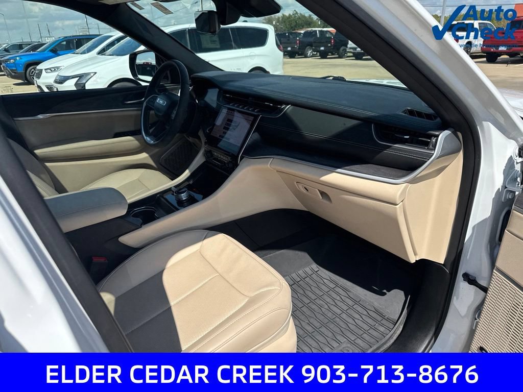 Used 2024 Jeep Grand Cherokee Limited w/ Luxury Tech Group II AWD/4WD image 32