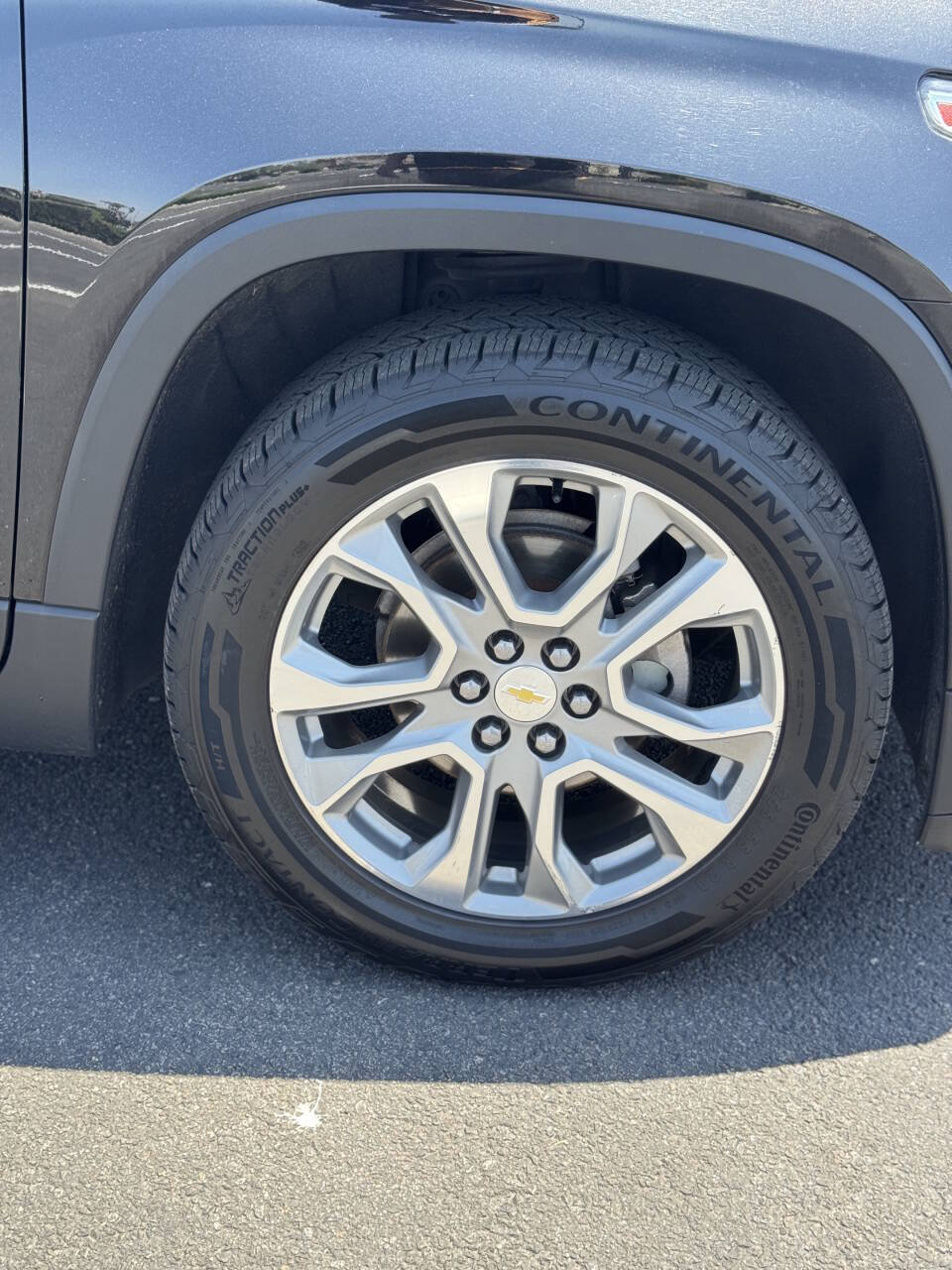 Used 2018 Chevrolet Traverse LT FWD image 17