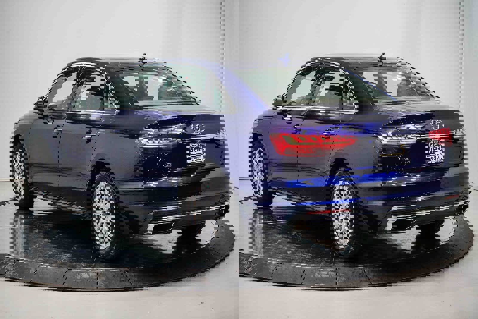 Used 2020 Audi A4 2.0T Premium w/ Convenience Package image 2