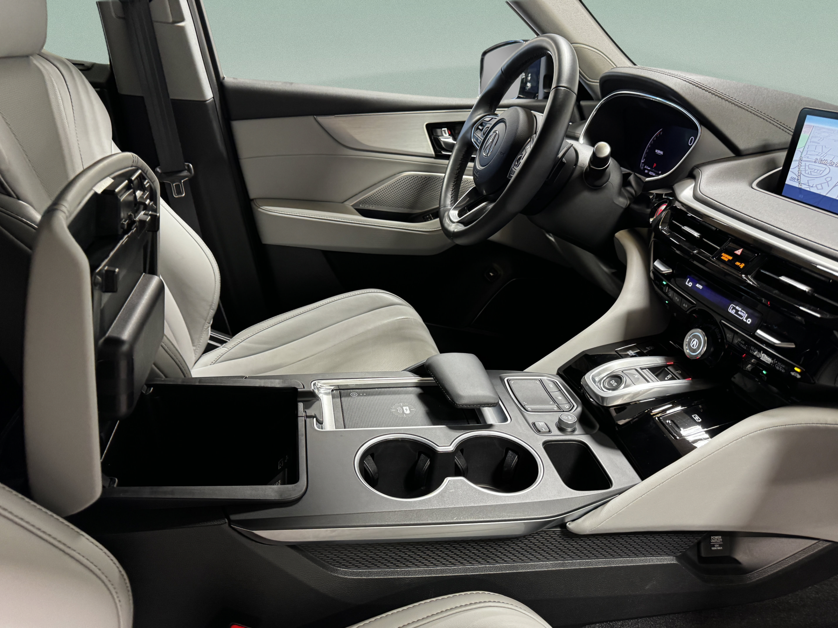 Used 2023 Acura MDX w/ Technology Package FWD image 28