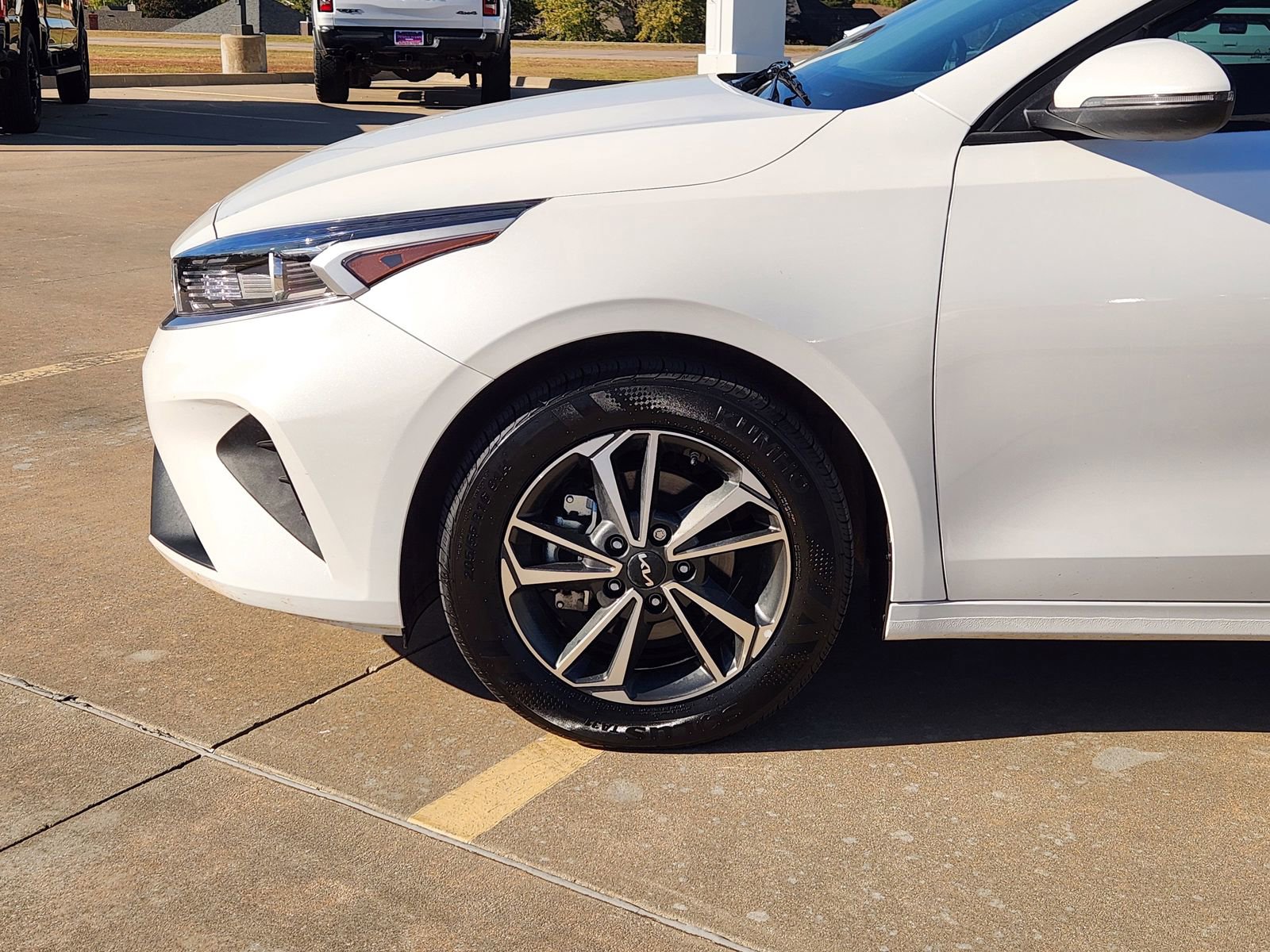 Used 2023 Kia Forte LXS w/ LXS Technology Package image 9